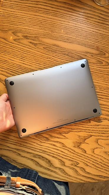 Ноутбуки Apple (MacBook): Apple MacBook Air 13" (M1, 2020) в цвете Space Gray - Чип: Apple M1 - — 5