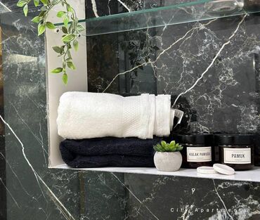 Uzunmüddətli kirayə mənzillər: Gündəlik Kirayə – 28 May metrosuna 10 dəqiqə 2 otaqlı, 12-ci mərtəbə — 14