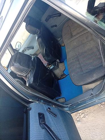 5 vz: Volkswagen Passat: 1990 г., 1.8 л, Механика, Бензин, Универсал — 7
