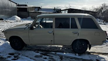 ВАЗ (ЛАДА): ВАЗ (ЛАДА) 2102: 1975 г., 1.5 л, Механика, Бензин, Универсал — 4