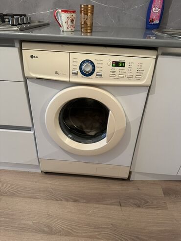 qab yigan: Paltaryuyan maşın LG, 5 kq, Avtomat, Qurutmasız, Kredit yoxdur