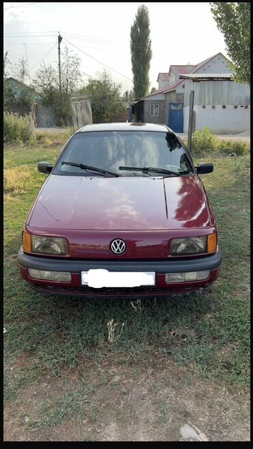 Volkswagen: Volkswagen Passat: 1991 г., 1.8 л, Механика, Бензин, Седан