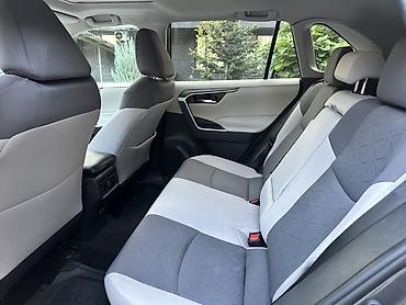 Toyota: Toyota RAV4: 2021 г., 2.5 л, Вариатор, Гибрид, Кроссовер — 8