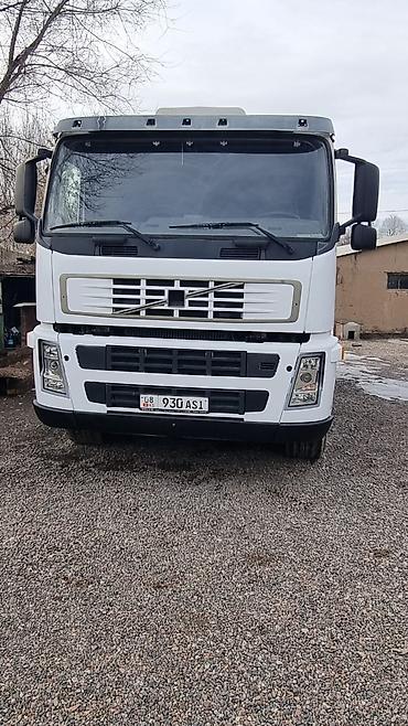 Грузовики: Грузовик, Volvo, Стандарт, 7 т — 2