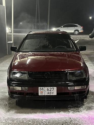 new beetle: Volkswagen Vento: 1992 г., Механика, Бензин, Седан — 1