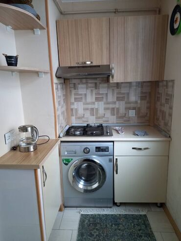 Uzunmüddətli kirayə mənzillər: Nəsimi rayonu, Həsən Əliyev küçəsində olan, 9 mərtəbəli binanın 1-ci — 6