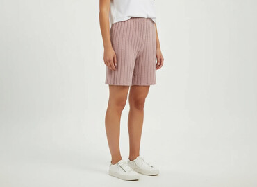 Shorts for women, size S