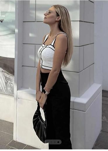 pull: Letnji kompletić, top i suknjica. S veličine. Model na jednoj — 3