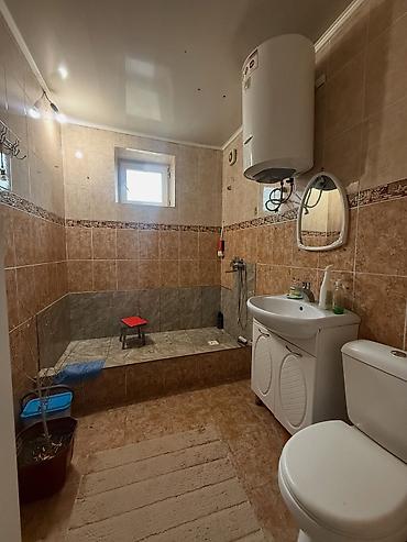 Продажа коттеджей и домов: 📍 В Сокулуке (верхняя зона) продается дом на участке 13,5 соток, 104 — 13