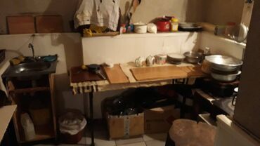 Restoran, kafelər: Yasamal rayonu,Daxili işlər Nazirliyin yaxınlığında, 90 kv.m sahəsi — 3