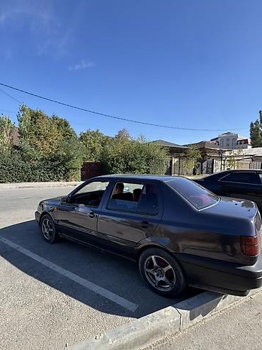 Volkswagen: Volkswagen Vento: 1995 г., 1.8 л, Механика, Бензин, Седан — 2