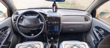 Kia: Kia Rio: 1.5 l | 2002 il Sedan — 4