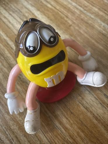 Oyuncaq fiqurlar: M&M’s YELLOW fiquru – kolleksiya oyuncağı - Brend personaj — 2
