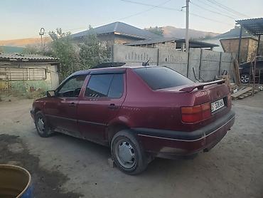 Volkswagen: Volkswagen Vento: 1993 г., 1.8 л, Механика, Бензин, Седан — 6