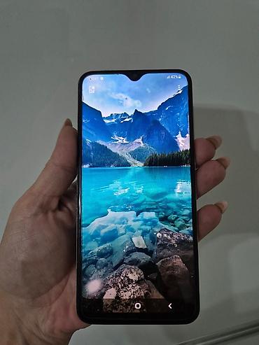 Samsung: Samsung Galaxy A30, zlatna boja Glavne karakteristike: - Ekran 6.4" — 8