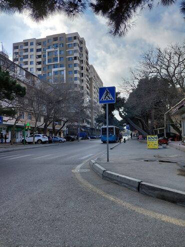 sizin menzil mtk: Qaraçuxur qəs., 3 otaqlı, Yeni tikili, m. Neftçilər, 106 kv. m