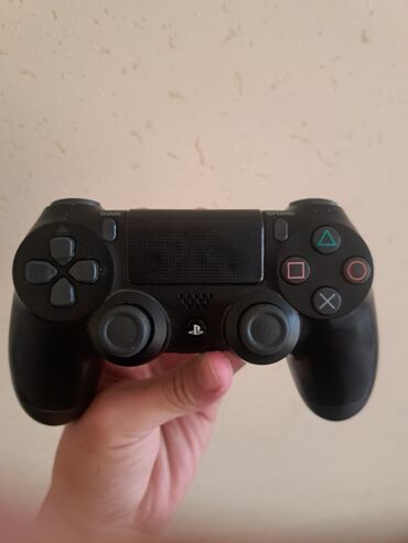 Qara rəngli PlayStation 4 pultu, Az işlənib Razılaşma var
