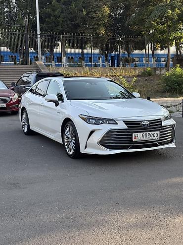 byd e2 2025: Toyota Avalon: 2019 г., 2.5 л, Гибрид, Седан — 2