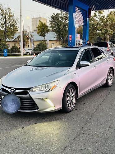 Toyota Camry: 2015 г., 2.5 л, Вариатор, Гибрид, Седан