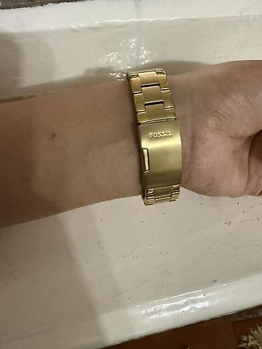 часы оптом: Женские часы Fossil, золотистая сталь. - Корпус и браслет из — 3