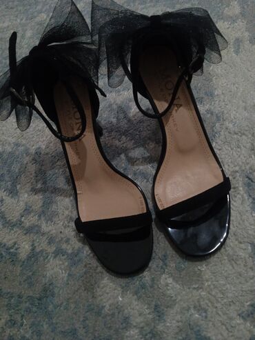 подросковый обувь: Туфли 39, цвет - Черный