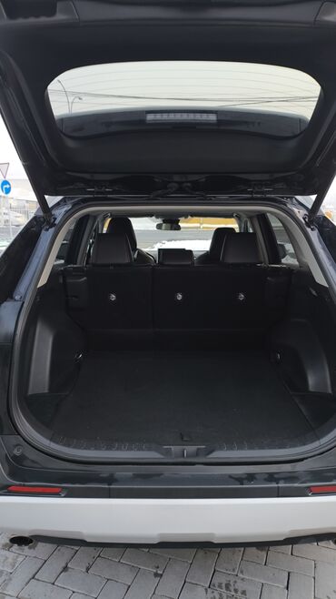 Toyota: Toyota RAV4: 2019 г., 2.5 л, Автомат, Бензин, Кроссовер at lalafo.kg — 12 Toyota: Toyota RAV4: 2019 г., 2.5 л, Автомат, Бензин, Кроссовер — 12