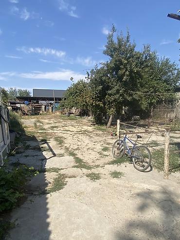 модулный домик: Продаётся жилой дом с двором и сараем. Характеристики: - одноэтажный — 8