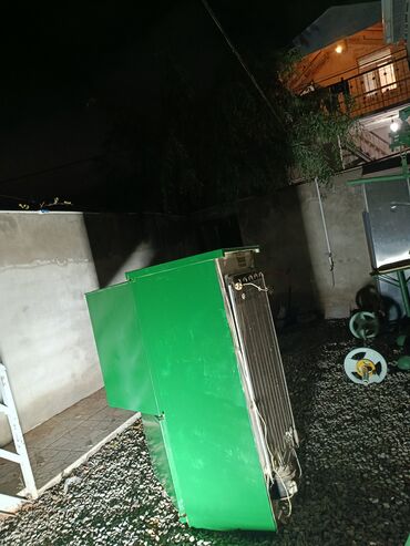 Soyuducular: Yaşıl rəngdə iki qapılı soyuducu - Tip: məişət soyuducusu, iki — 2