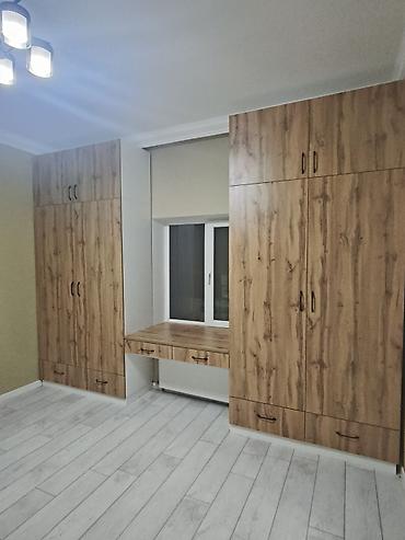 qapi renglenmesi: Düz dolab, Mətbəx üçün, Qonaq otağı üçün, Dəhliz üçün, Paltar üçün, Açılan, Korpuslu, 5 qapı — 7