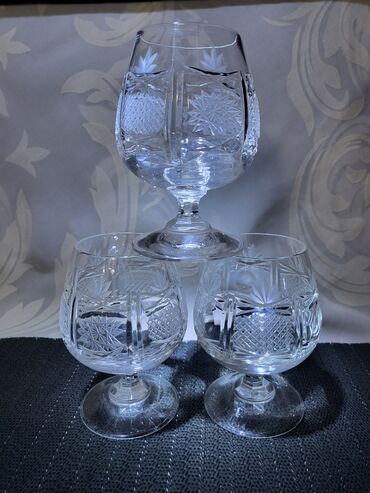 Čaše: Case kristal Zajecar za zestoko pice iz 70ih. Case su perfektne,sve na lalafo.rs — 4 Čaše: Case kristal Zajecar za zestoko pice iz 70ih. Case su perfektne,sve — 4