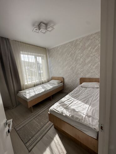 Посуточная аренда комнат: Комната с несколькими спальными местами и базовой меблировкой — 6