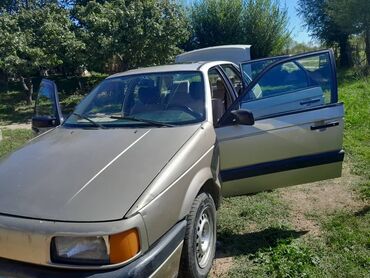 пассат 1993: Volkswagen Passat: 1989 г., 1.8 л, Механика, Бензин, Седан