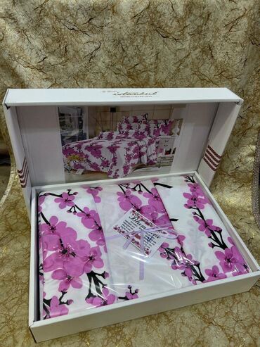 Rəflər, etajerkalar: Qızılı metal karkaslı mərmər naxışlı 2 və 3 mərtəbəli — 35