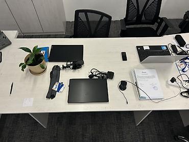 Düz masa, Siyirməsiz, Teksturalı laminat