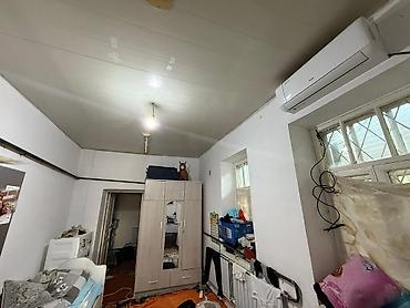 70 сом: Продаю пол дома Школьная - Жиблен-Жолу 1.3 сотки земли 3 комнаты под — 2