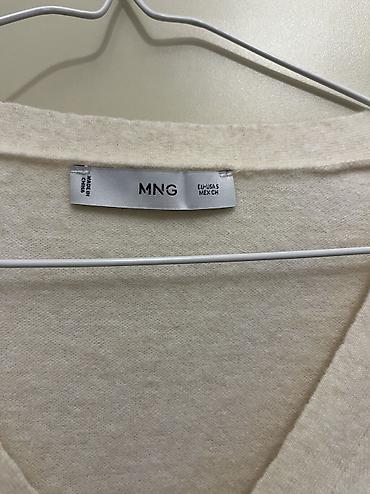 Baletkalar: Mango teze jaket Kofta knopkalıdır Karma yün kumaşlı. Orta — 12