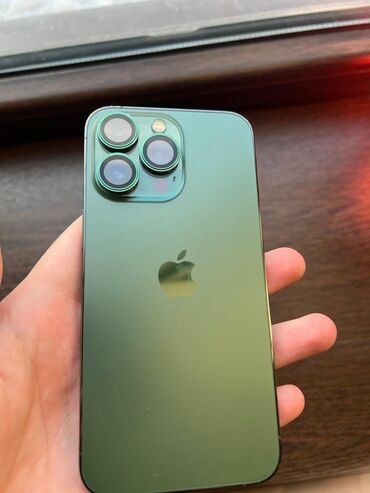 Apple iPhone: IPhone 13 Pro, Б/у, 128 ГБ, Alpine Green, Чехол, Кабель, Коробка, 79 %