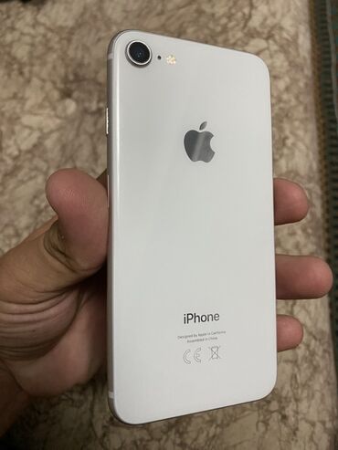 телефоны айфон: IPhone 8, Б/у, 64 ГБ, Серебристый, 76 %