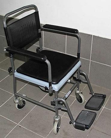 Invalidska kolica: TOALETNA KOLICA cena 8 000 dinara Višestruka namena - transport — 4