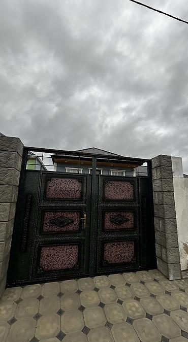 Həyət evləri və villaların satışı: Tecili Satılır: həyət evi. - 2 sotda 8 daşın üstünde tikilmiş 3 otağ — 11