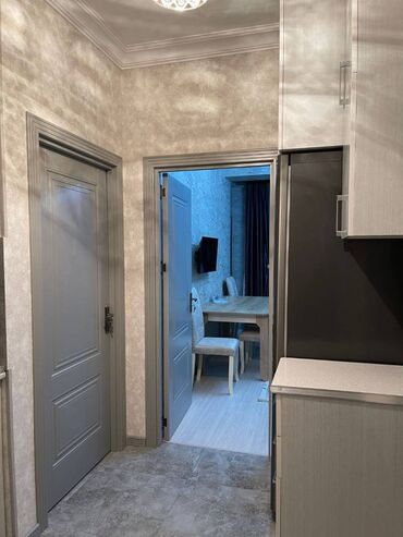 Uzunmüddətli kirayə mənzillər: Sabunçu rayonu,Bakıxanov(Razin) qəsəbəsi,Asan xidmətin arxasında,16 — 7