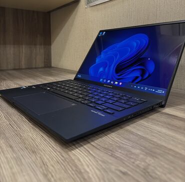 iwdemiw: İşlənmiş ASUS Zenbook, 14 ", Intel Core i7, 512 GB