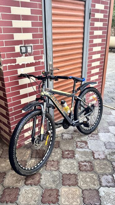 Сковородки: Б/у Городской велосипед Velocruz, 29", скоростей: 21