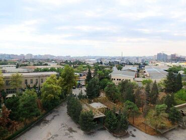 Sex, zavod və fabriklər: İstehsal üçün, Anbar və müxtəlif təyinatlı istifadələr üçün 637 Kv.m — 12