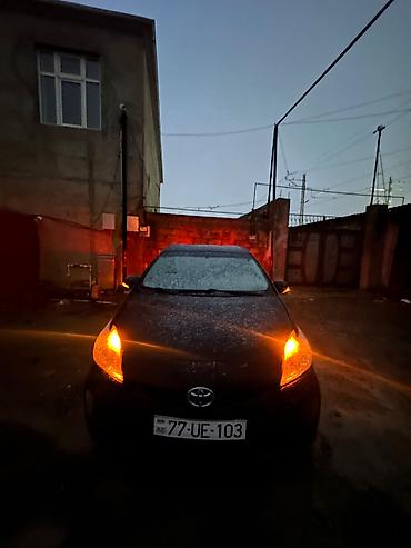 kötan: Toyota Prius: 1.8 l | 2013 il Hetçbek — 2