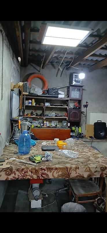 Otaqların uzunmüddətli kirayəsi: Satilir– geniş, işıqlı otaq Xüsusiyyətlər: - Taxta tavan və döşəmə — 13