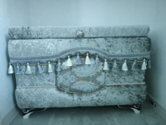 мебел бу: Декоративный сундук-пуф с откидной крышкой Элегантный акцент для