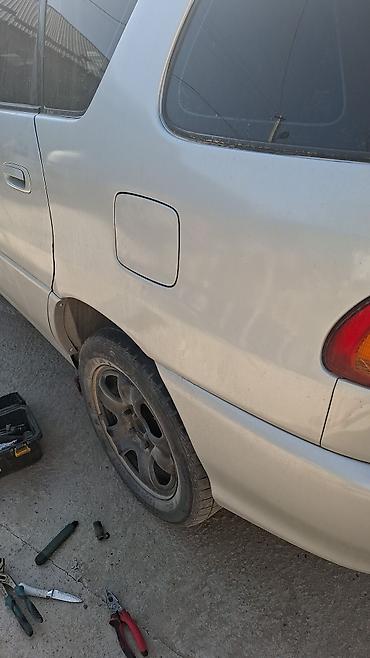 тайота в: Toyota Picnic: 2003 г., 2 л, Механика, Газ — 4
