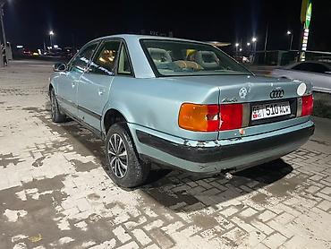 сокулук там: Audi 100: 1990 г., Кол менен иштөөчү, Бензин, Седан — 2
