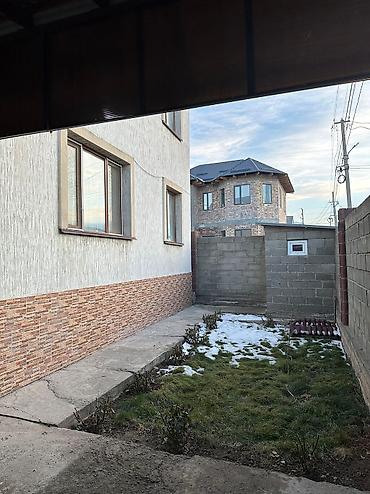 Продажа коттеджей и домов: Продается теплый двухэтажный дом с уютным участком! Все документы в — 27